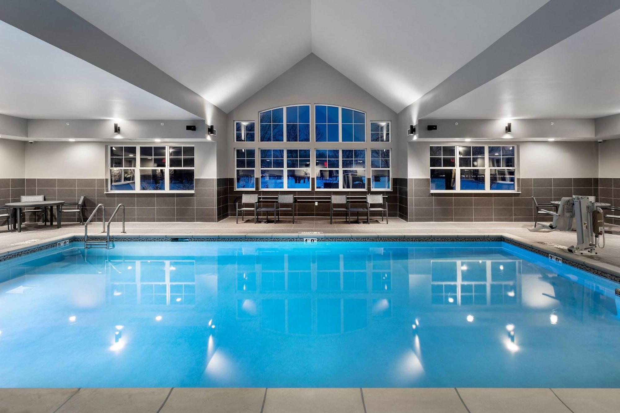 Residence Inn By Marriott Milwaukee Brookfield Esterno foto