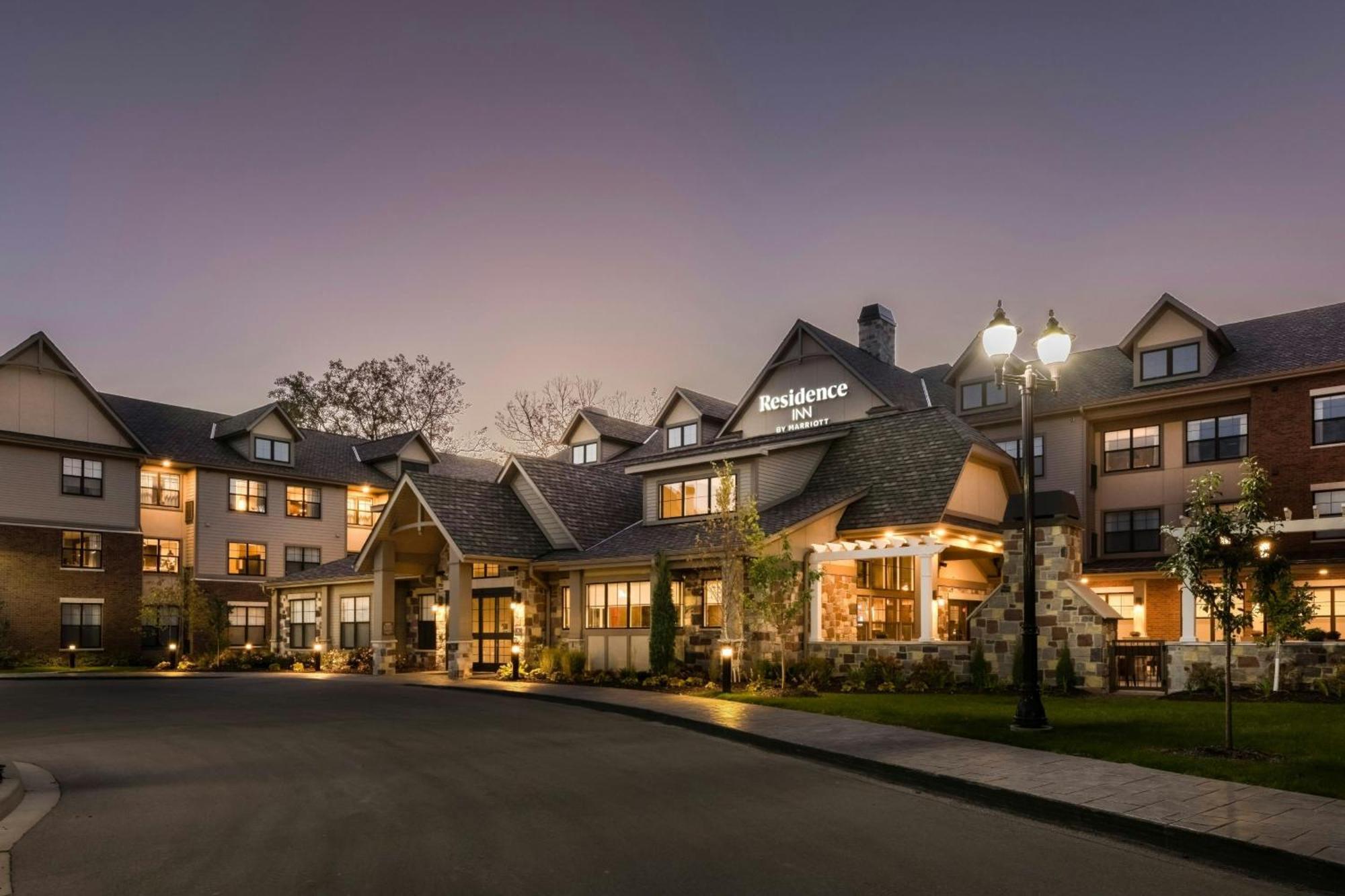 Residence Inn By Marriott Milwaukee Brookfield Esterno foto